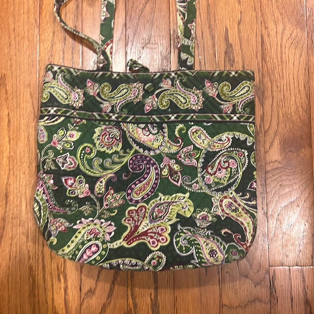 VeraBradley large tote bag. Green Paisley